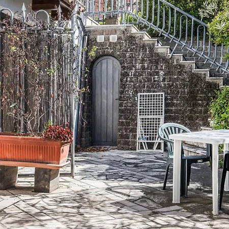 Apartment Numana, Ampio Bilocale Con Portico - N202